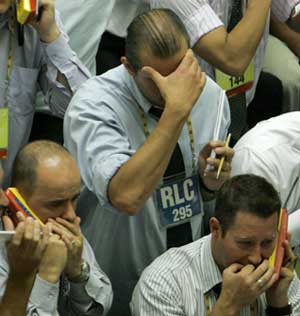 brokers_hands_03.jpg